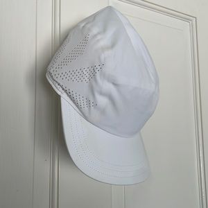 Athleta Ultra Light Run Cap with adjustable fit